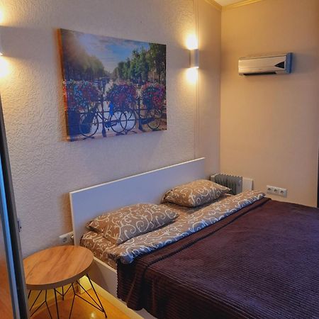 Studio Apartments In Center Mini 5 Поверх Без Ліфту Ivano-Frankivsk Room photo